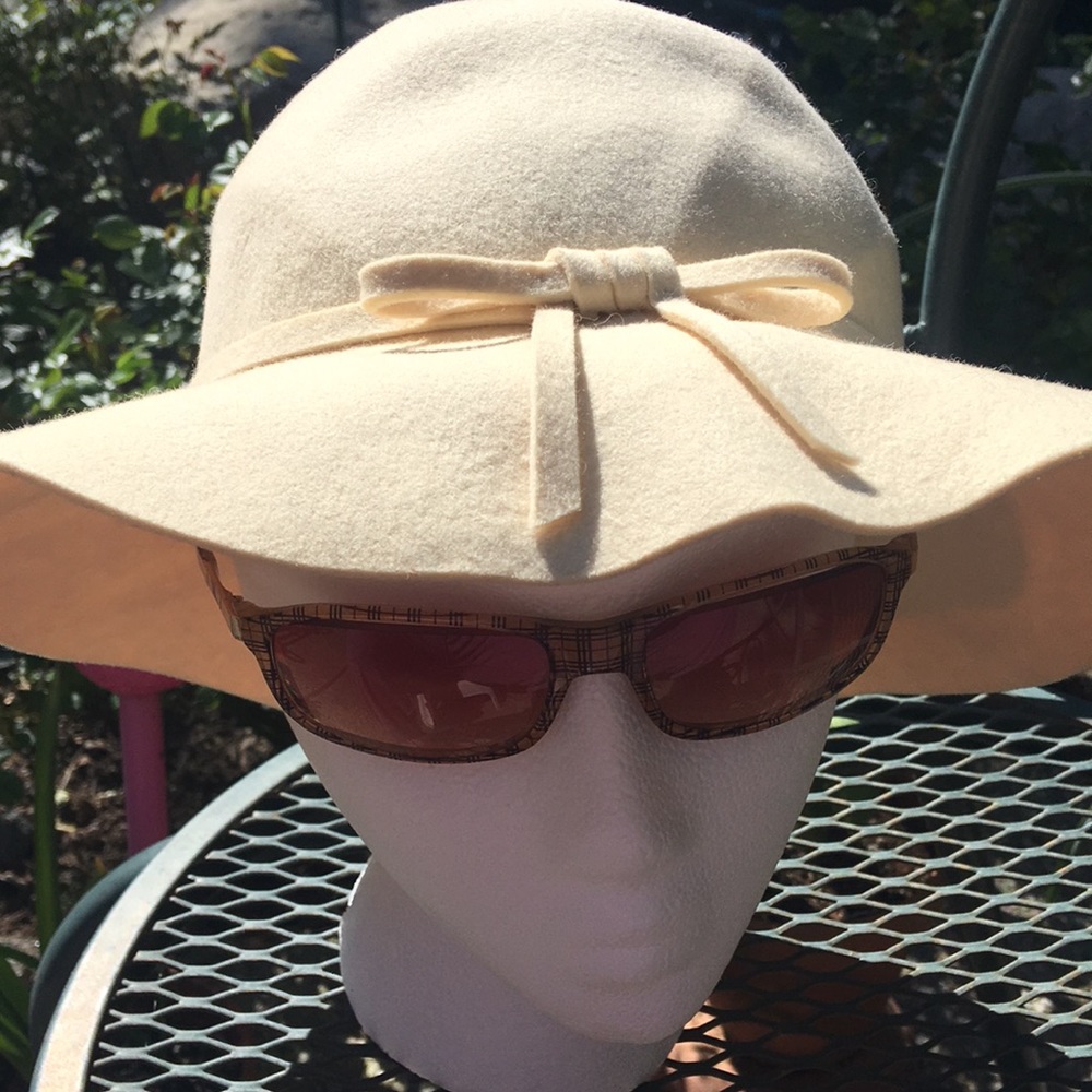 VTG Spring Vanilla Cream Felt Hat